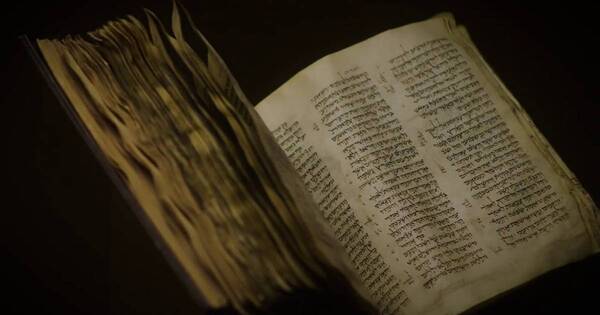 La Nación / La biblia hebrea más antigua irá a subasta