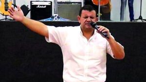 Fiscalía solo maneja rumores sobre paradero de pastor narco prófugo 