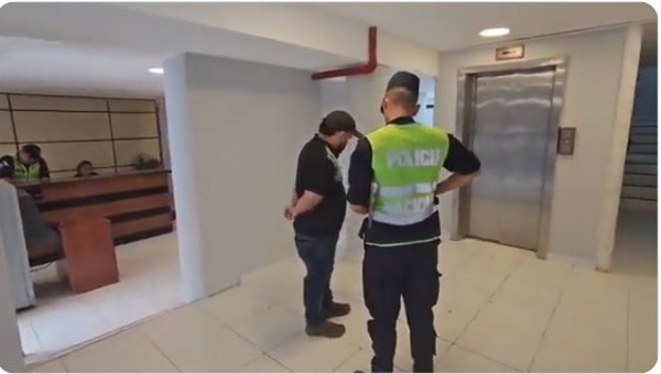Desmantelan esquema aduanero-policial de “apriete” a comerciantes | 1000 Noticias