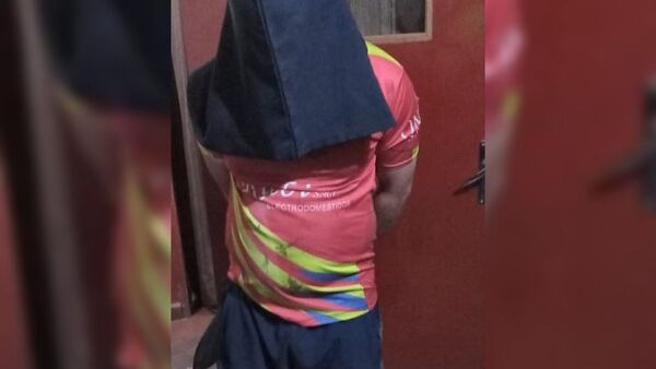 Borracho persiguió a su novia con machete y a su mamá por defenderla