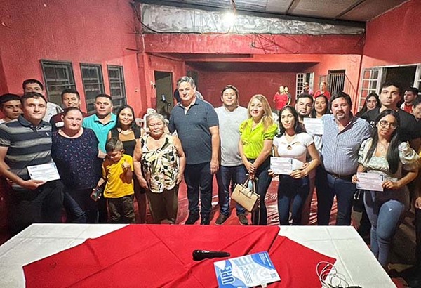 Tiki González da oportunidad de estudios terciarios a jóvenes del Alto Paraná | DIARIO PRIMERA PLANA