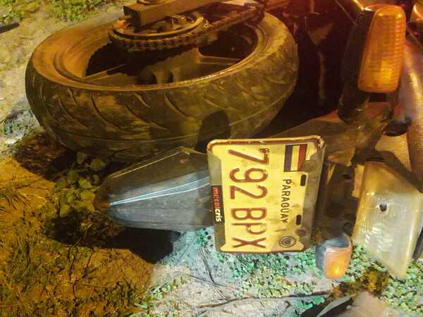 Motoqueiro circulaba coheteicha, ho’a aparatosamente y se salvó de milagro - La Clave