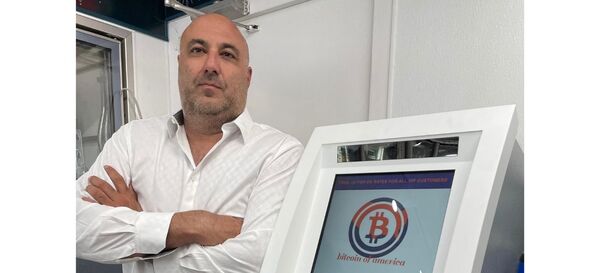 Arrestan en EEUU a Sonny Mereban, dueño de cajeros de criptomonedas por un esquema de fraude - Revista PLUS