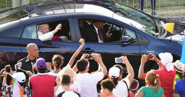 La Nación / Lanzan rifa en Panamá para sortear el “papamóvil” de 2019