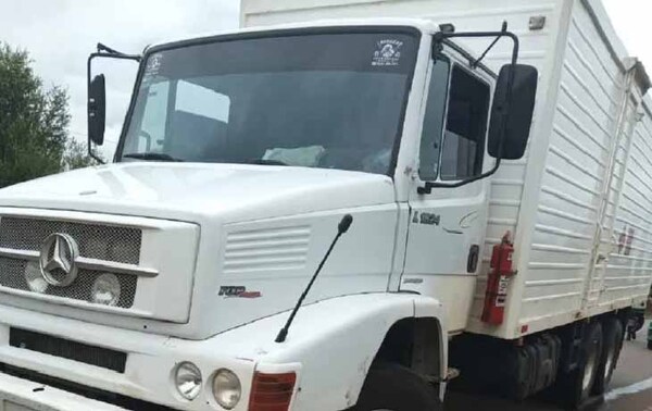 Piratas del asfalto tirotean y asaltan camión en Alto Paraná – Prensa 5