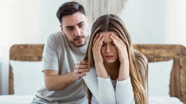 Diario HOY | Hombre dejó el WhatsApp abierto, su novia lo vio y encontró mensajes picantes con otra: “Estás bien rica”
