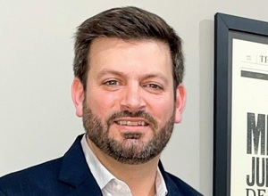 Bruno Defelippe aclara que no pidió clausura de medio de comunicación