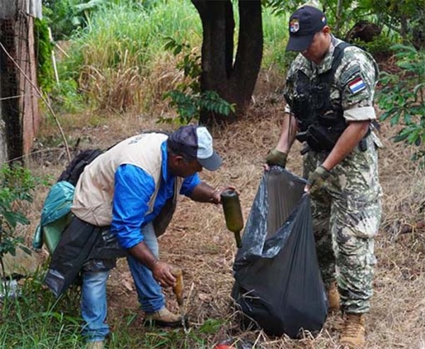 Minga ambiental para combatir el dengue, zika y chikungunya se realizó en el barrio Remansito de CDE | DIARIO PRIMERA PLANA