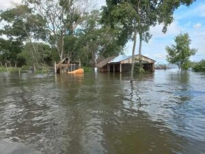 Aumento del caudal del Paraná afecta a familias isleñas de Yabebyry - Nacionales - ABC Color