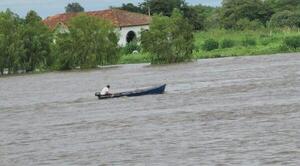 Familias de Concepción empiezan a migrar por la importante crecida del rio que llega a 5,20 m. – Prensa 5