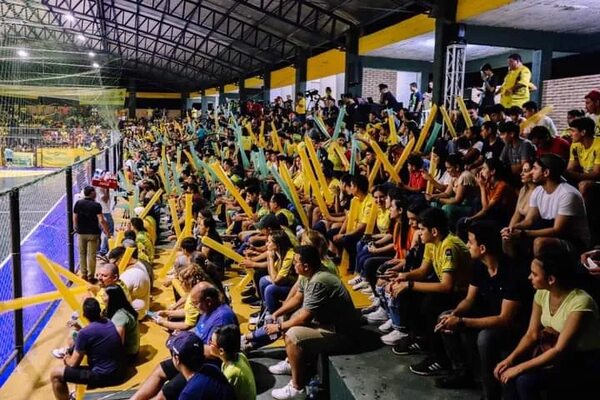 Caacupé: presentador fue abucheado y reaccionó ante el público - Nacionales - ABC Color