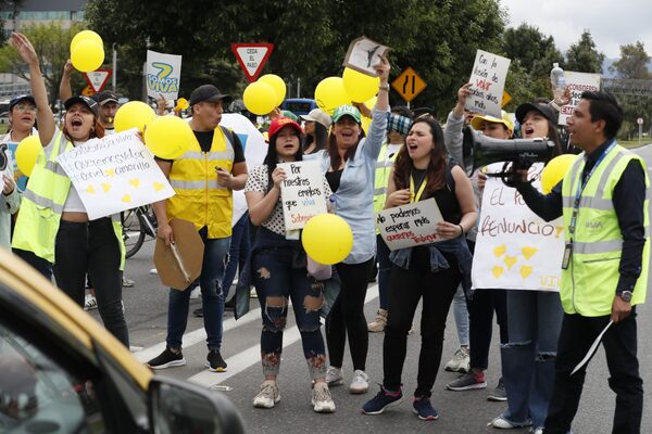 Denuncian despidos masivos de empleados de Viva Air en Colombia - MarketData