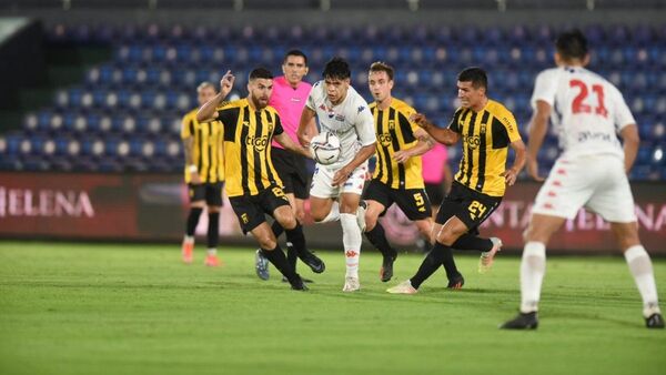 Guaraní hurga en la herida de Nacional