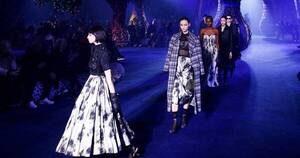 La Nación / El armario ultrafemenino de Dior