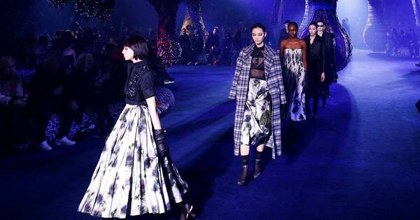 La Nación / El armario ultrafemenino de Dior