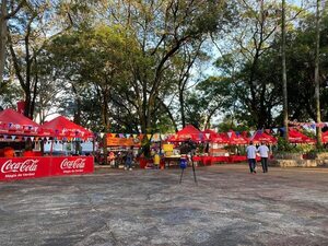 Inundación en Vallemí: feria gastronómica solidaria en plaza Infante Rivarola - Nacionales - ABC Color