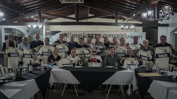 Versus / Los campeones del mundo con Olimpia y una cena especial con ODD