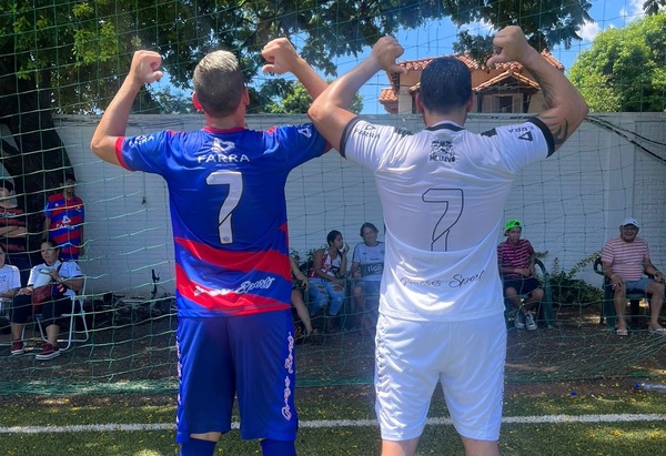 Nenecho y Camarasa se pusieron la “7” en honor a Lizarella - Te Cuento Paraguay