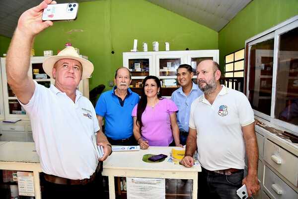 DEL PILAR REALIZÓ UNA INTENSA GIRA POR EL SUR DE ITAPÚA - Itapúa Noticias
