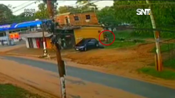 Alquilaron un auto y salieron a robar - SNT