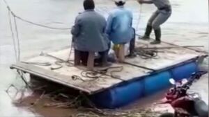 Crecida del río Aquidabán se lleva puente y pobladores quedan aislados