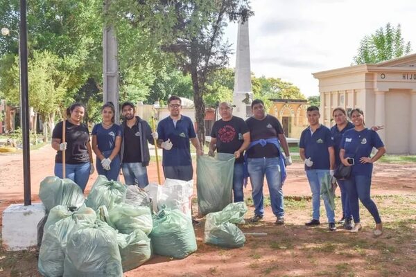 En Caacupé realizan una intensa limpieza para mitigar el impacto de la chikunguña - Nacionales - ABC Color