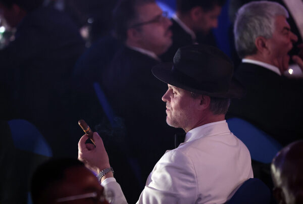 Subasta benéfica de Habanos logra 11,9 millones de dólares en Cuba - MarketData