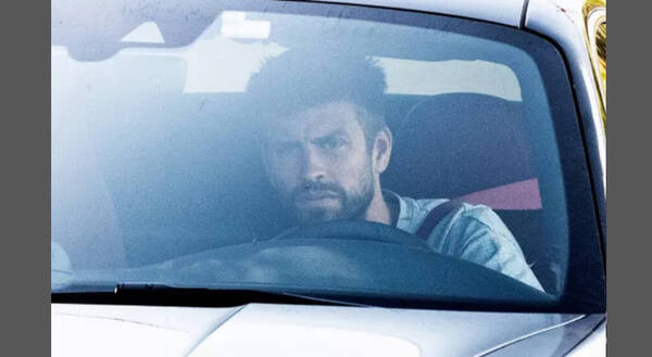 [VIDEO] Gerard Piqué denunciado por "intentar" atropellar a paparazzi