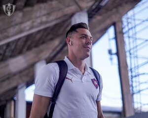 Versus / Cerro sin sorpresas en el once, pero con llamativas ausencias en el banco de suplentes