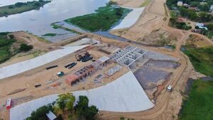 Piden a la ANDE reconectar 5 estaciones de bombeo por la crecida del río Paraguay - Nacionales - ABC Color