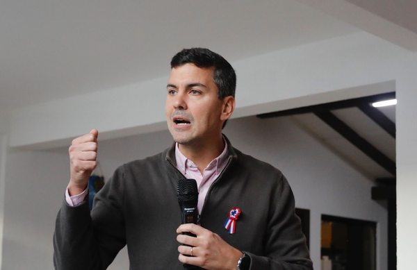 Encuesta: Santiago Peña baja de popularidad en las elecciones salpicado por las sanciones a Cartes - El Independiente