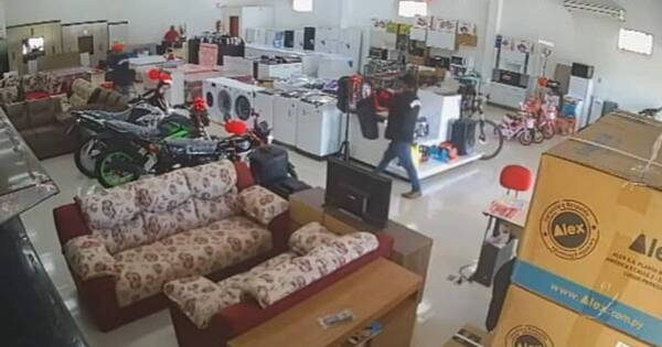 La Nación / Asaltan local comercial de Mallorquín y roban G. 35 millones y celulares