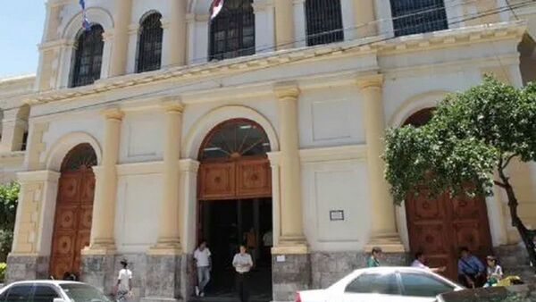 Unos 225.000 aportantes empiezan a pagar el IRP desde este martes