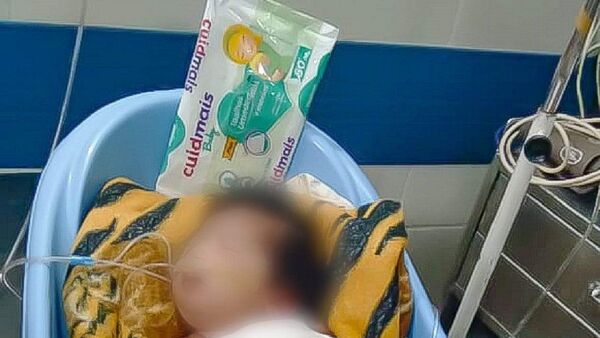 Papá de beba internada por dengue se ofrece para limpiar patios