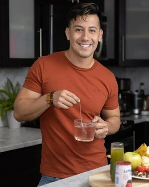 Chris Ferreira, el nutricionista guaraní que vive en EE.UU. y arrasa en las redes - Gente - ABC Color