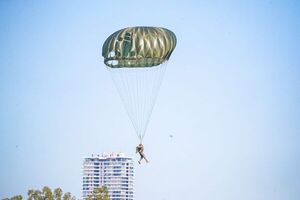 100 años de la Fuerza Aérea Paraguaya con salto presidencial | 1000 Noticias