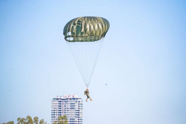 100 años de la Fuerza Aérea Paraguaya con salto presidencial | 1000 Noticias