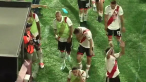 Versus / El tenso momento que vivió Robert Rojas luego del triunfo de River ante Lanús