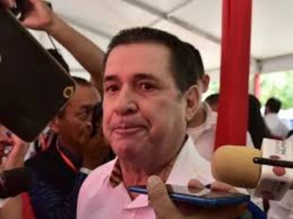 Reloj corre y negocios con Cartes se deben liquidar en próximos días