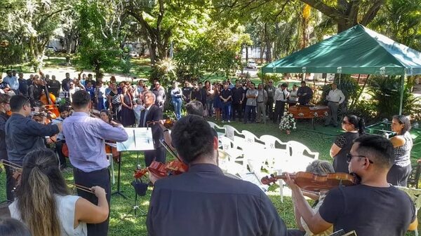 Emotiva despedida al músico y docente José Luis Miranda - Música - ABC Color
