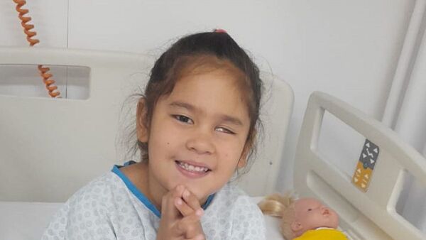 Madre de Thaís pide ayuda para tratamiento de su hija
