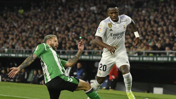 Real Madrid empata y se aleja del liderato