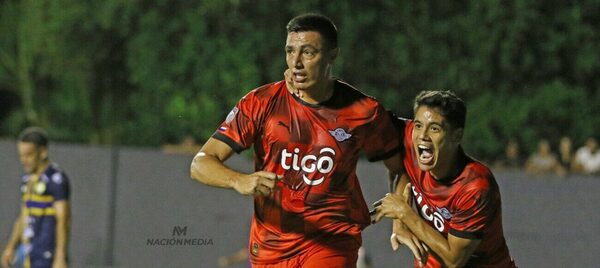 Versus / Libertad remonta a Trinidense y es cómodo líder del Apertura