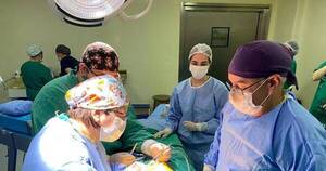La Nación / Adolescente, beneficiado con trasplante renal en Clínicas