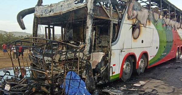La Nación / Perú: choque de bus con mototaxi deja saldo de 13 muertos