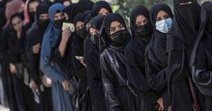 La Nación / Afganistán: gobierno talibán fuerza a divorciadas a volver con maridos maltratadores