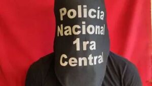 Quiso mostrar cómo se usa un arma y terminó disparando a su amigo