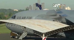 Avión militar de EE.UU. en Paraguay - SNT