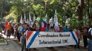 Campesinos protestan contra abandono del gobierno a la agricultura familiar - ADN Digital