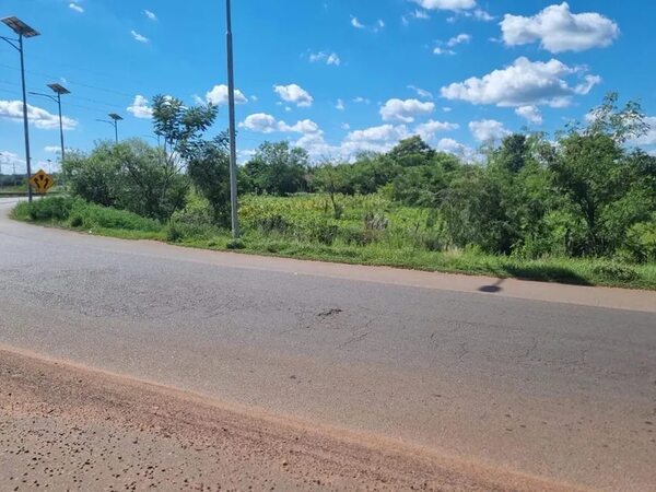 Denuncian supuesta venta irregular de un inmueble municipal en Paraguarí - Nacionales - ABC Color